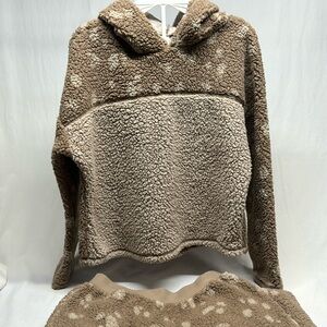 Justice Deer sleep set